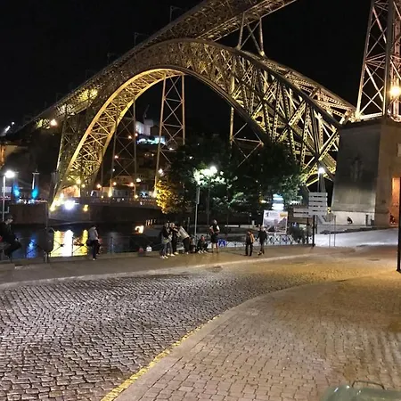 Chique Al 2 Pensión 3*